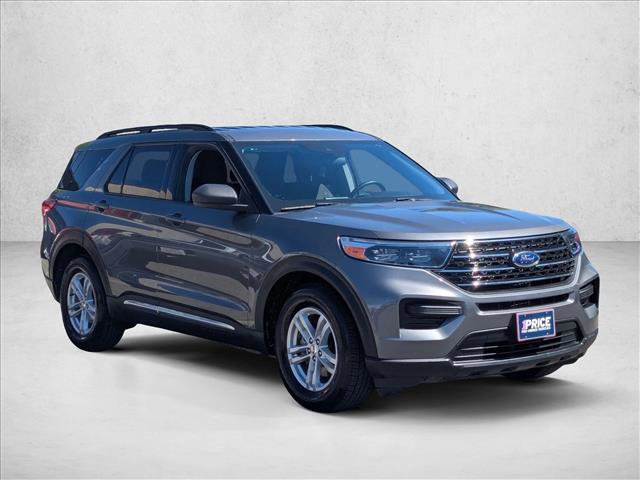 Certified 2023 Ford Explorer XLT image 3