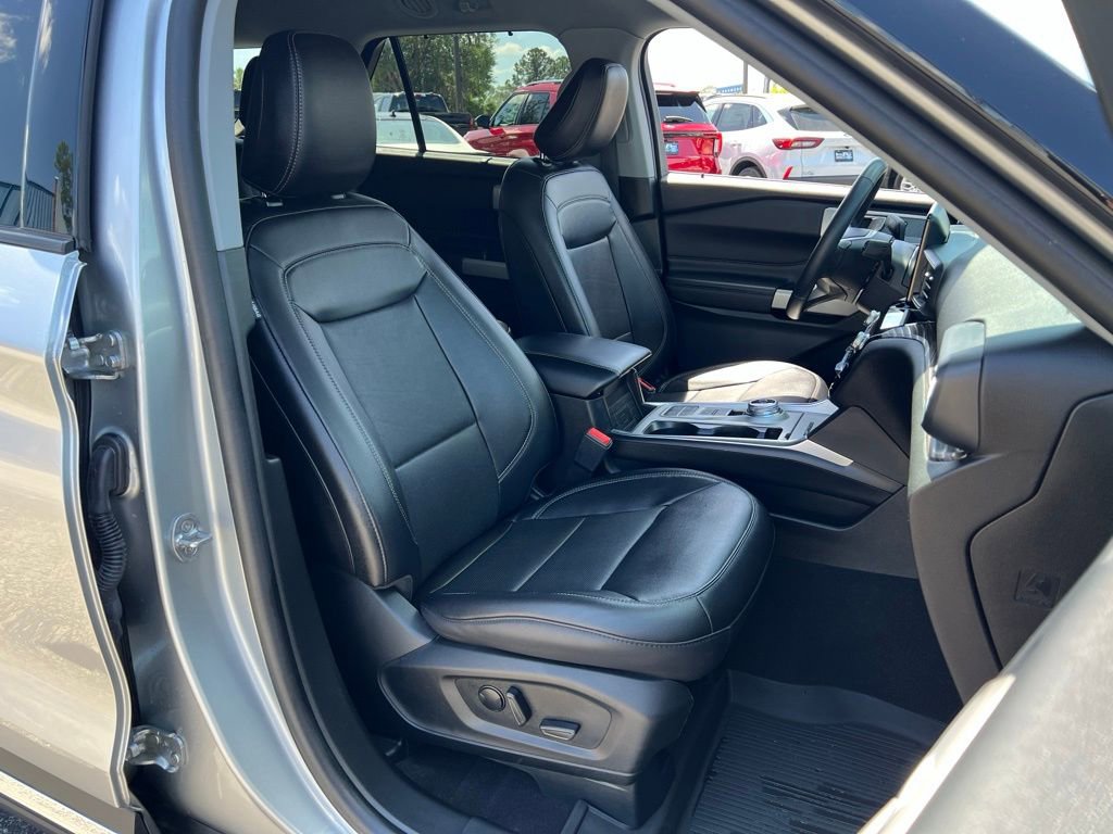 Used 2024 Ford Explorer Limited RWD image 19