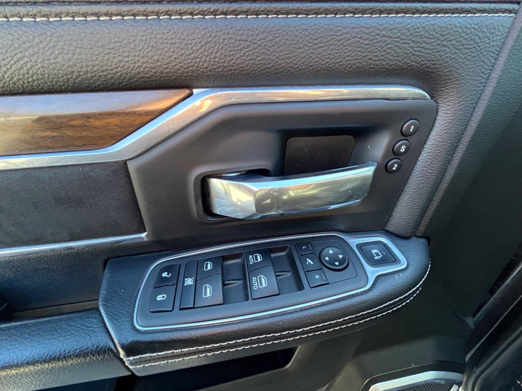 Used 2022 RAM 2500 Laramie AWD/4WD image 32