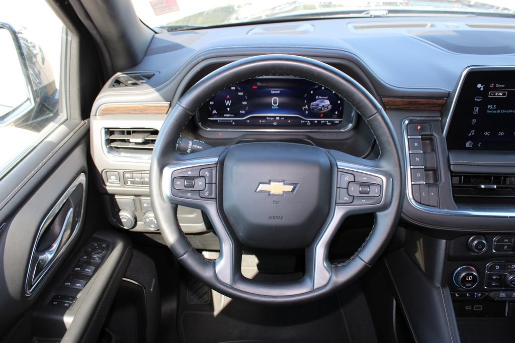 Used 2024 Chevrolet Suburban Premier RWD image 11