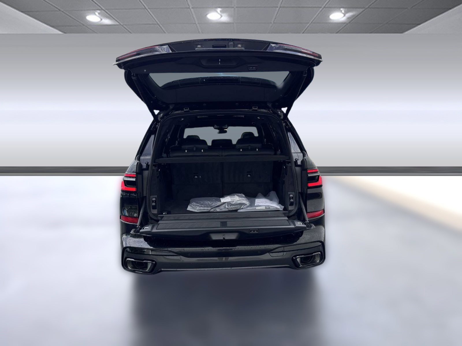 Used 2026 BMW X7 xDrive40i w/ Executive Package image 19