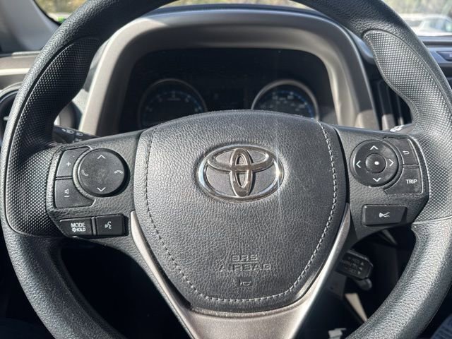 Used 2018 Toyota RAV4 LE w/ All Weather Liner Package image 17