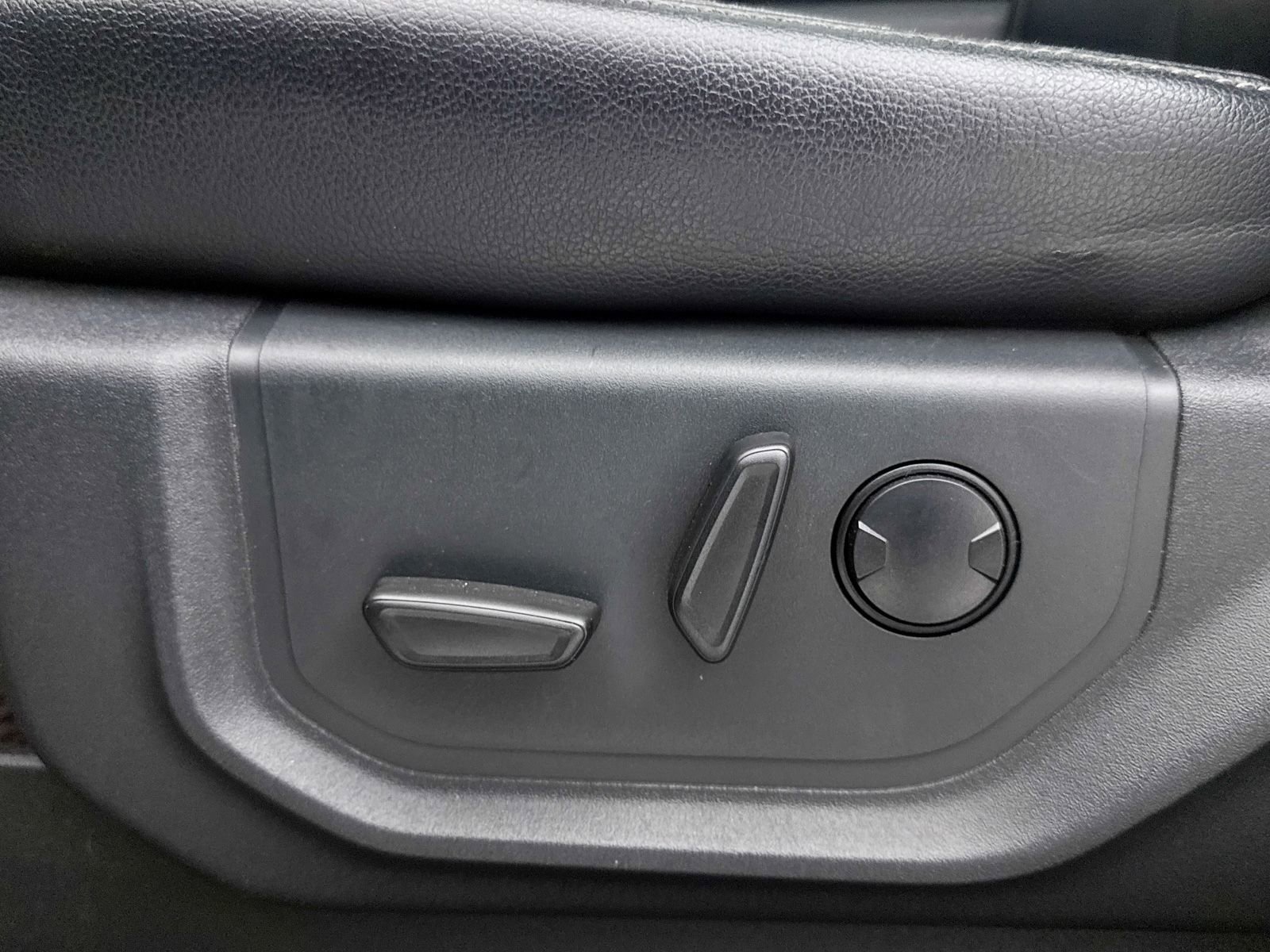 Used 2022 Ford F250 Lariat w/ Lariat Ultimate Package image 24