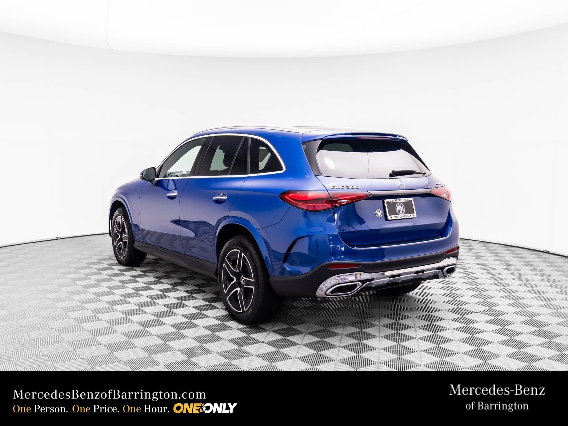 New 2025 Mercedes-Benz GLC 300 4MATIC video 3