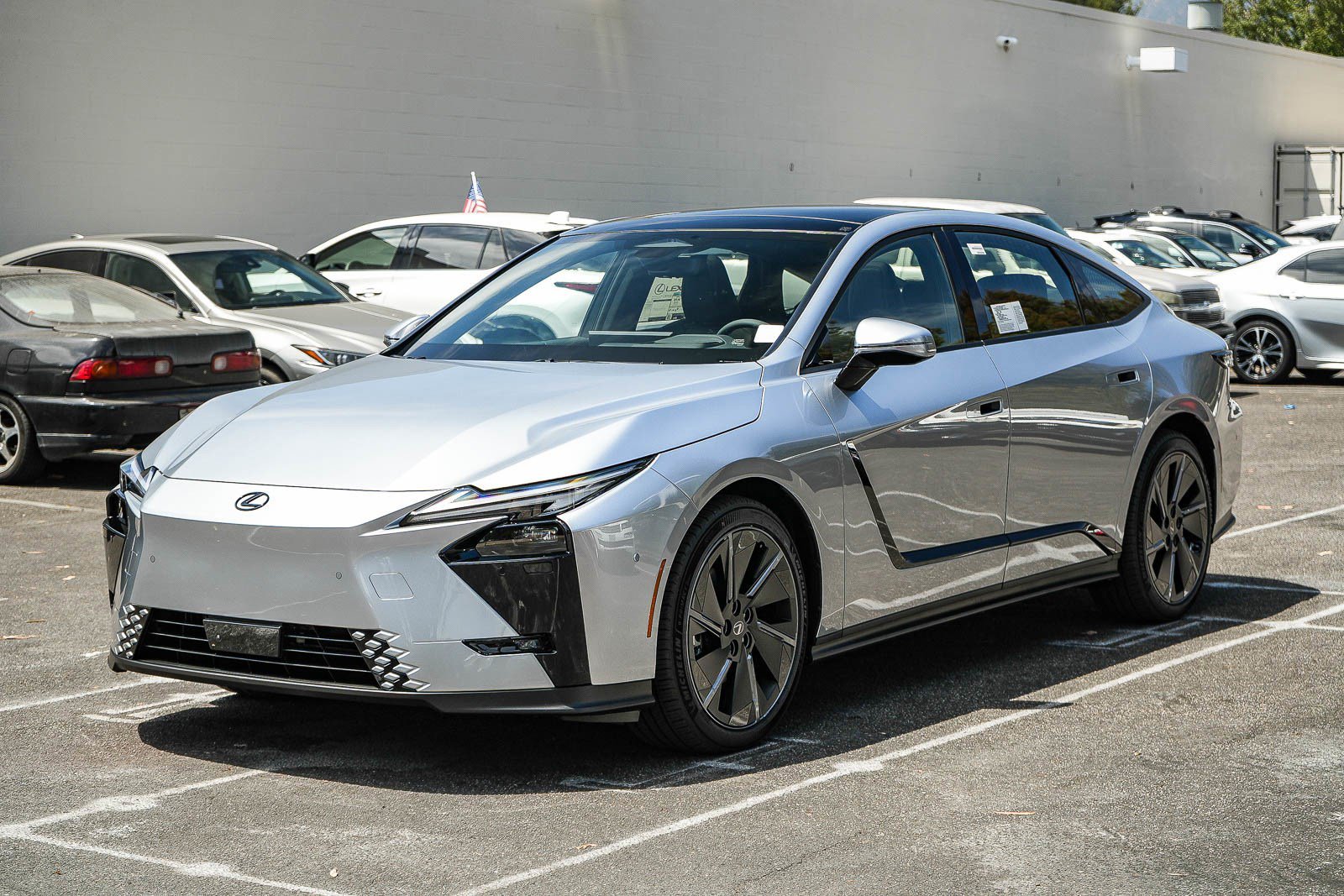 New 2026 Lexus ES 500e AWD/4WD image 3