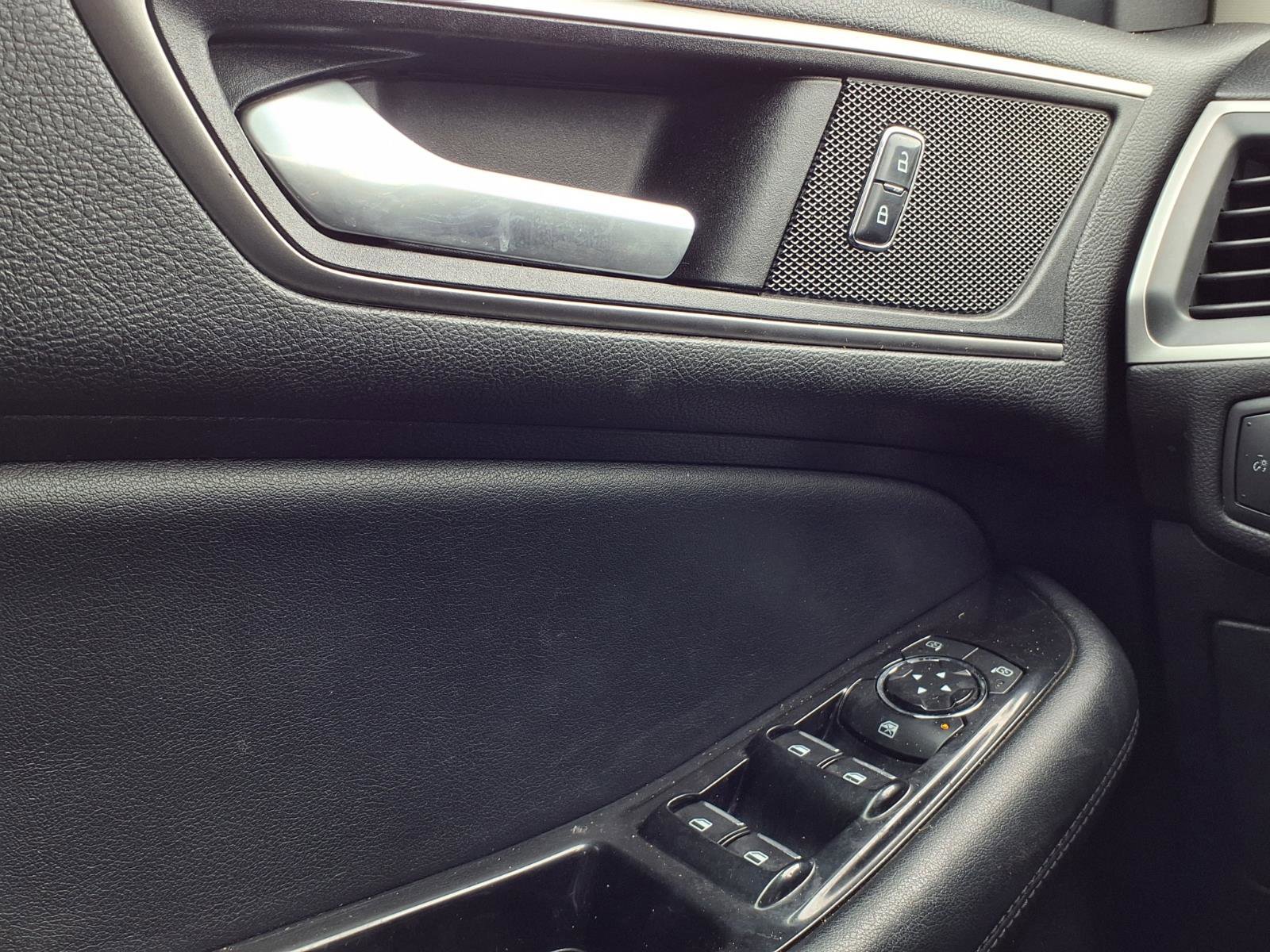 Used 2015 Ford Edge SEL w/ Equipment Group 201A image 20