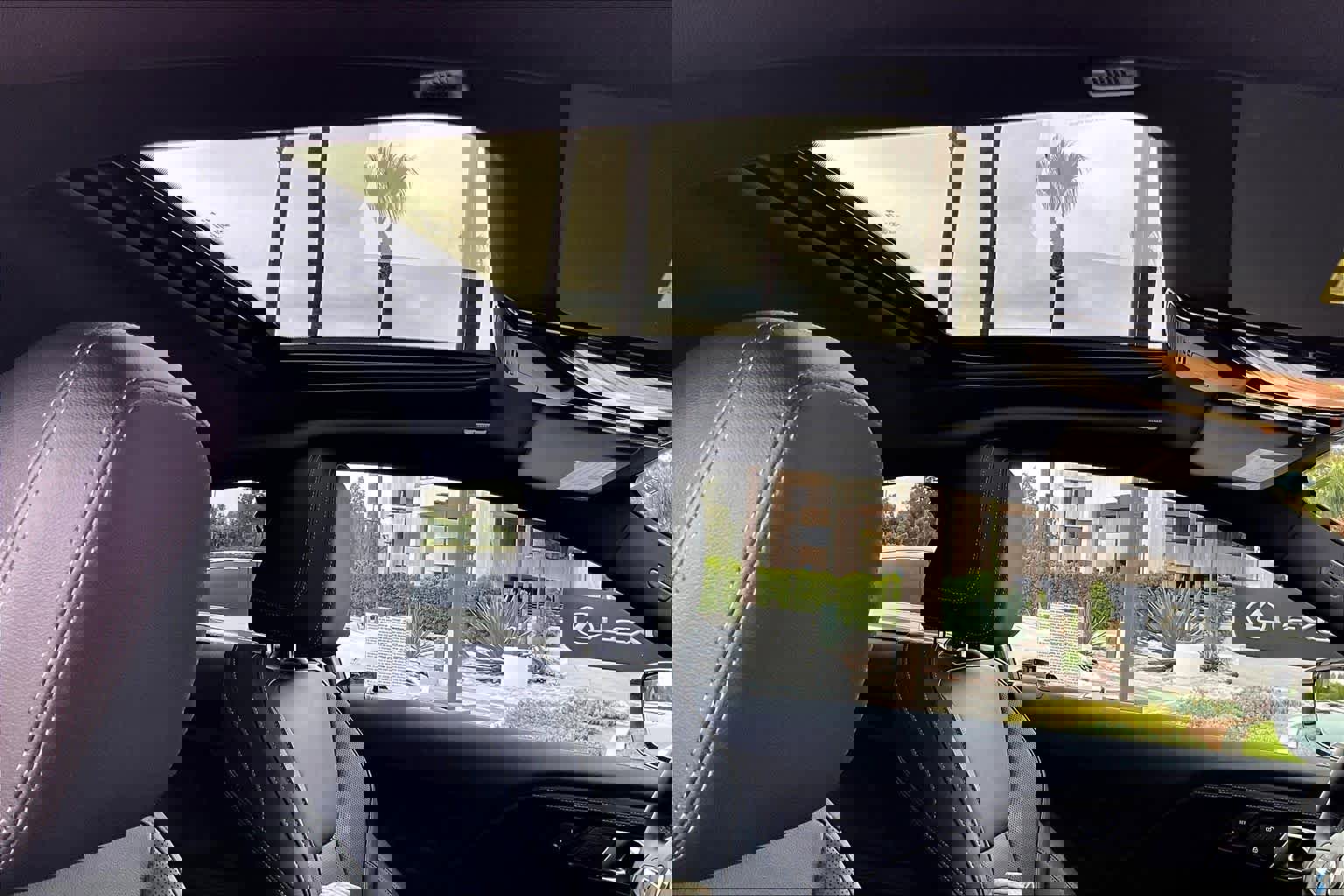 Used 2024 BMW 230i Coupe w/ Convenience Package image 12