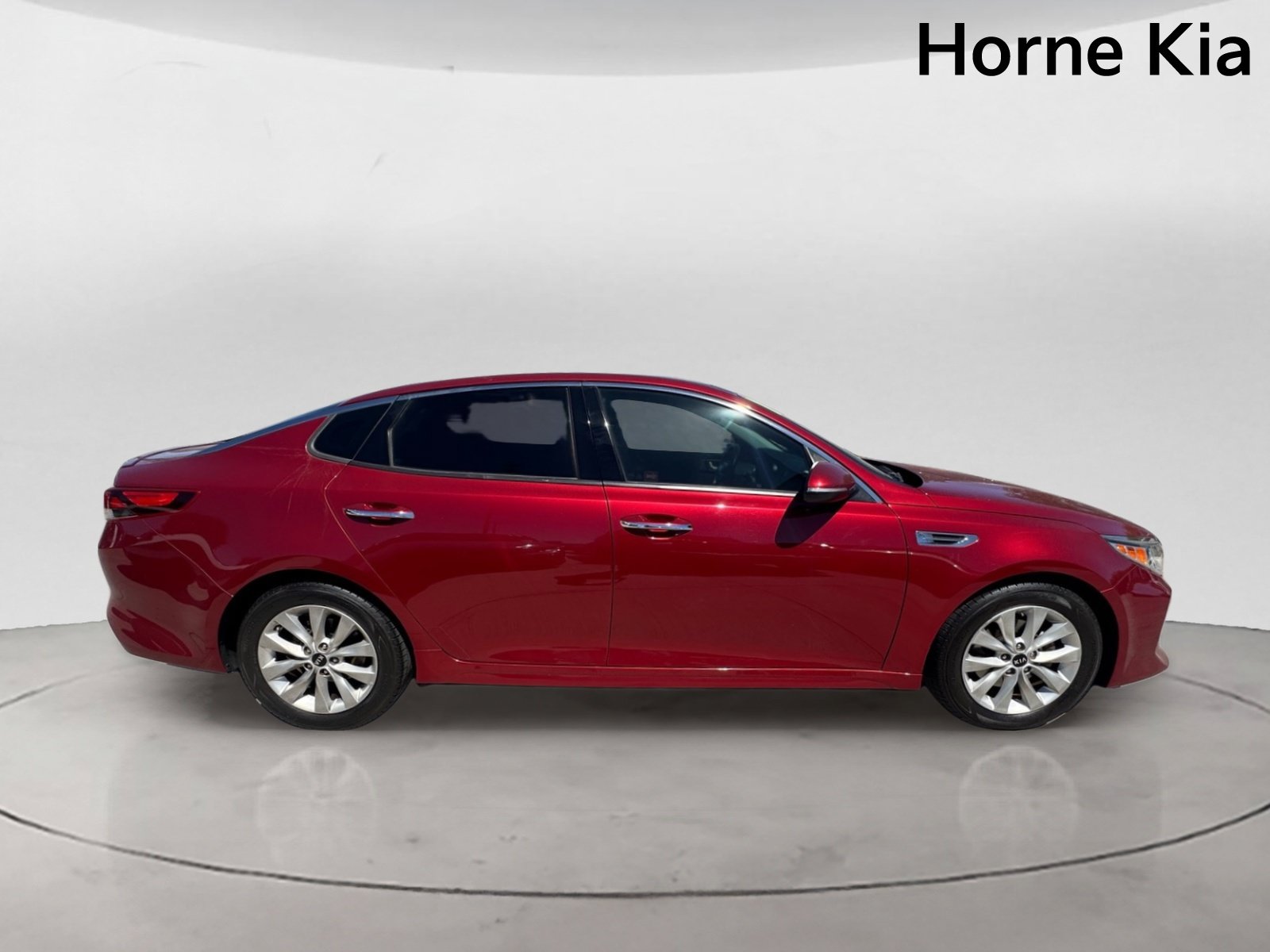 Used 2018 Kia Optima S w/ Panoramic Sunroof Package FWD image 3