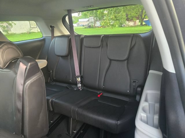 Used 2024 Kia Carnival LX FWD image 19