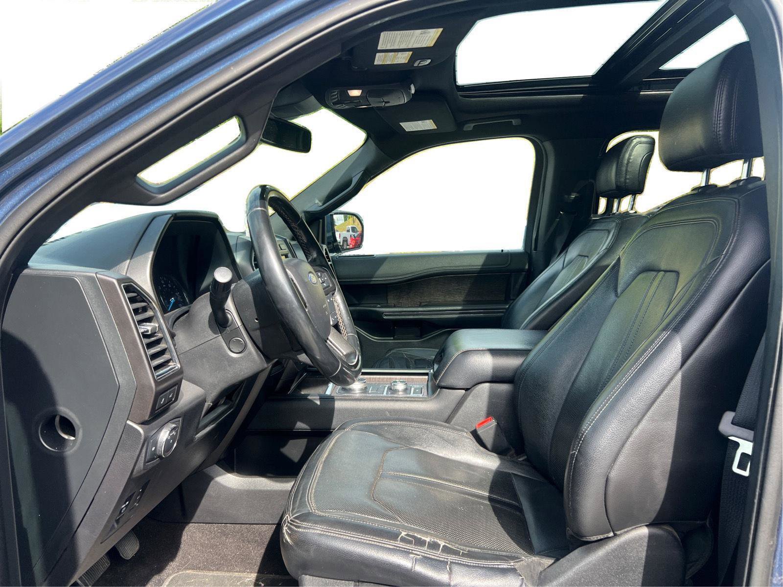 Used 2018 Ford Expedition Limited w/ Equipment Group 301A AWD/4WD image 7