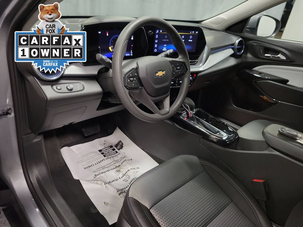 Used 2026 Chevrolet Trax LT FWD image 16