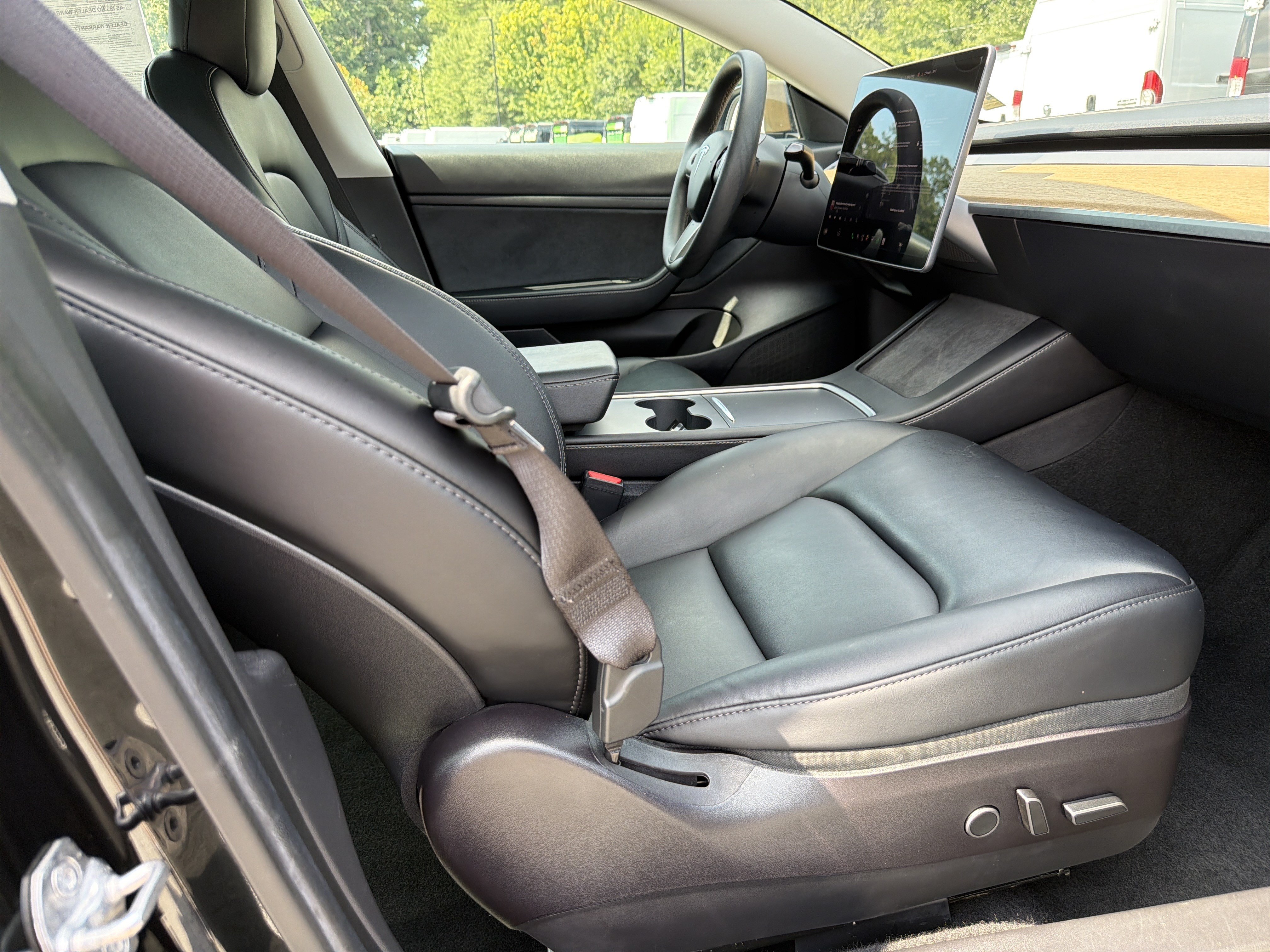 Used 2021 Tesla Model 3 Standard Range Plus RWD image 16