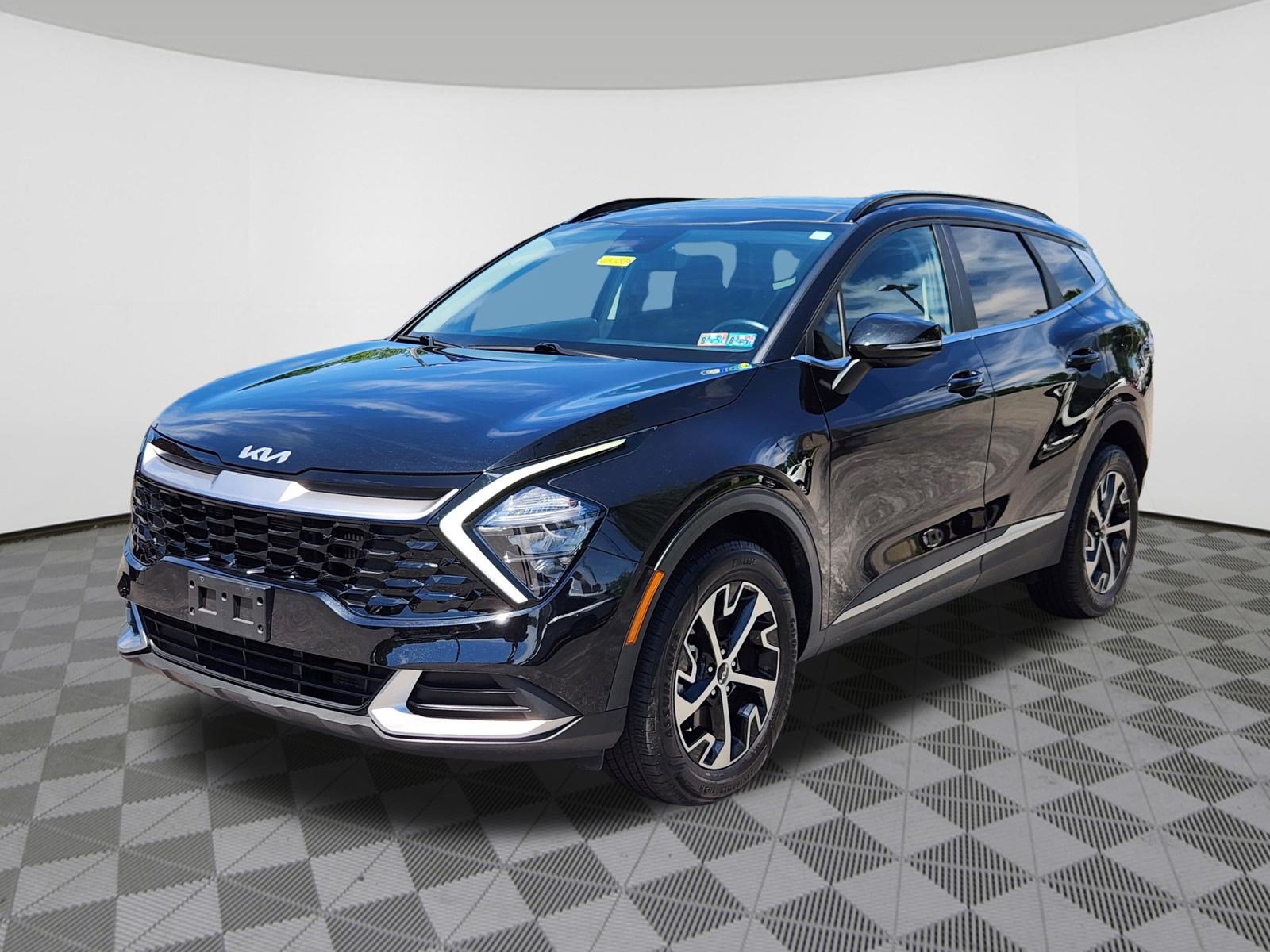 Used 2023 Kia Sportage EX w/ EX Premium Package AWD/4WD image 2