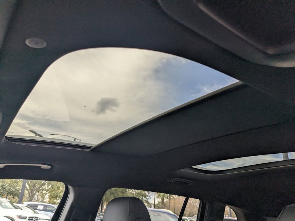 Used 2024 Mercedes-Benz GLB 250 4MATIC image 7