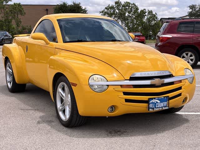 Used 2003 Chevrolet SSR w/ Preferred Equipment Group RWD image 8
