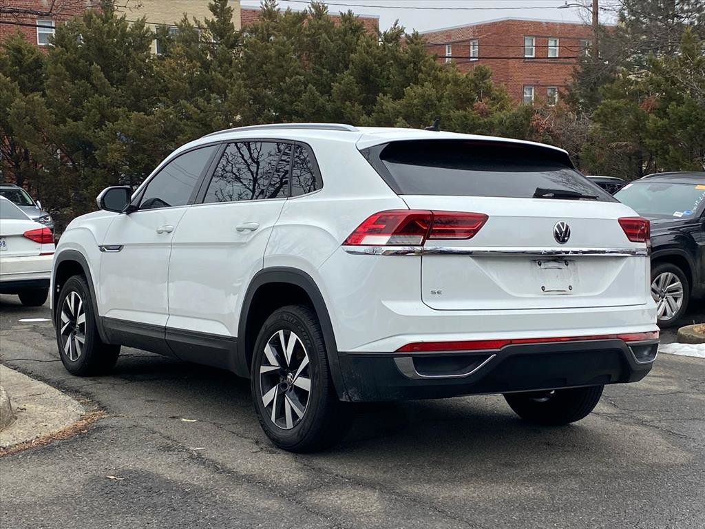 Used 2022 Volkswagen Atlas Cross Sport SE FWD image 5