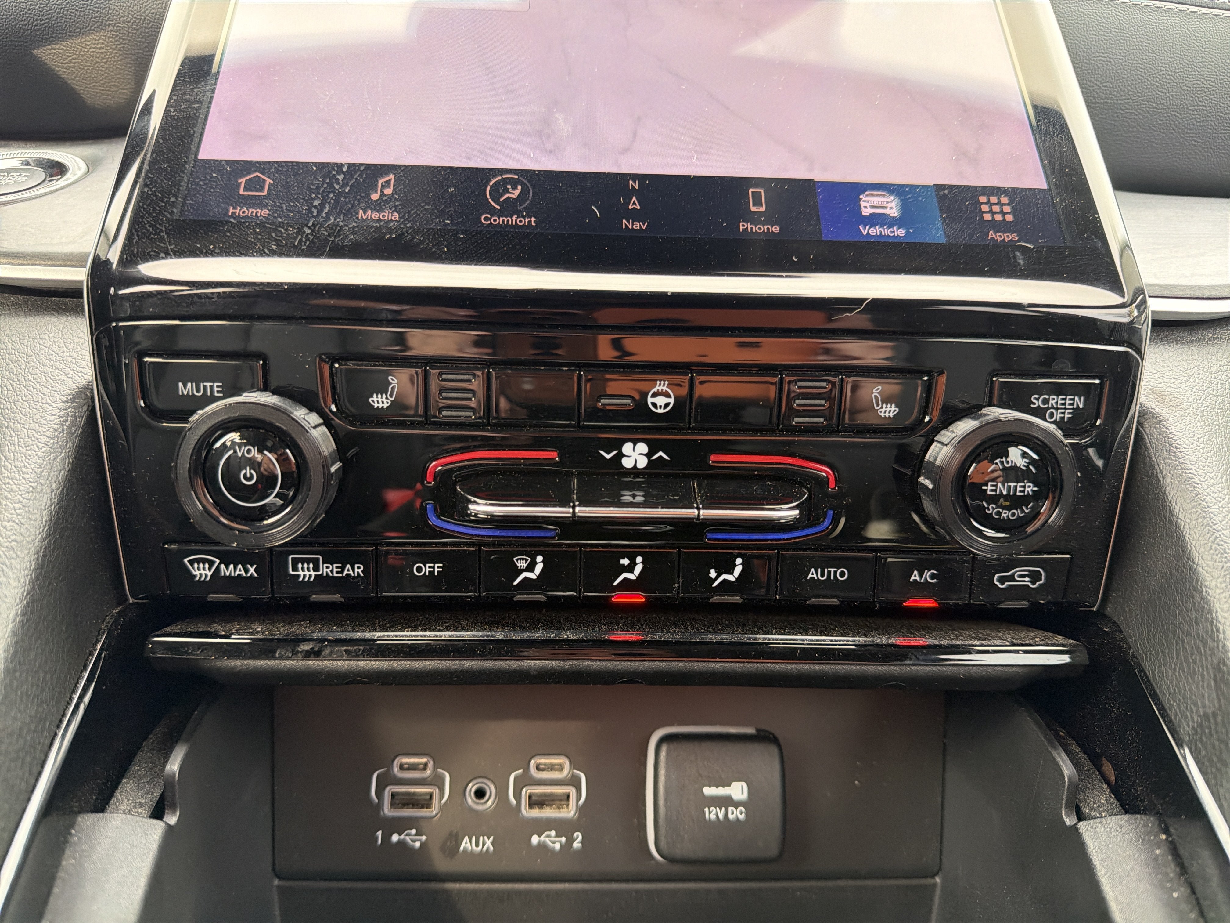 Used 2023 Jeep Grand Cherokee Limited AWD/4WD image 15