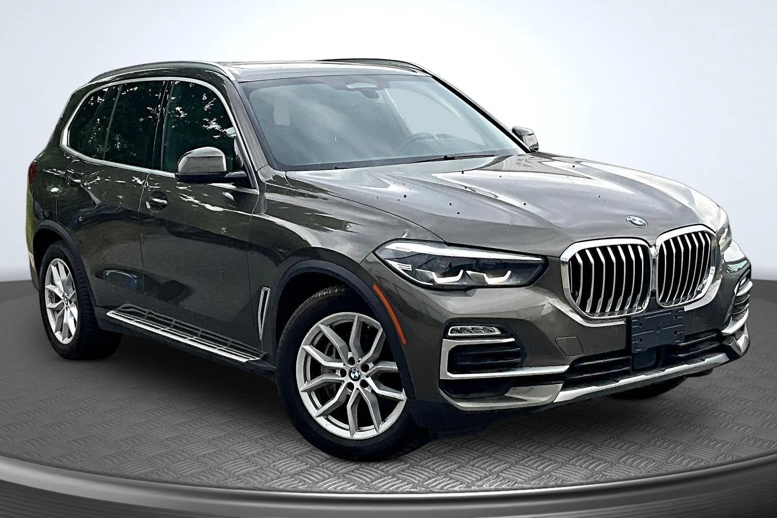 Used 2020 BMW X5 xDrive40i w/ Premium Package AWD/4WD image 3