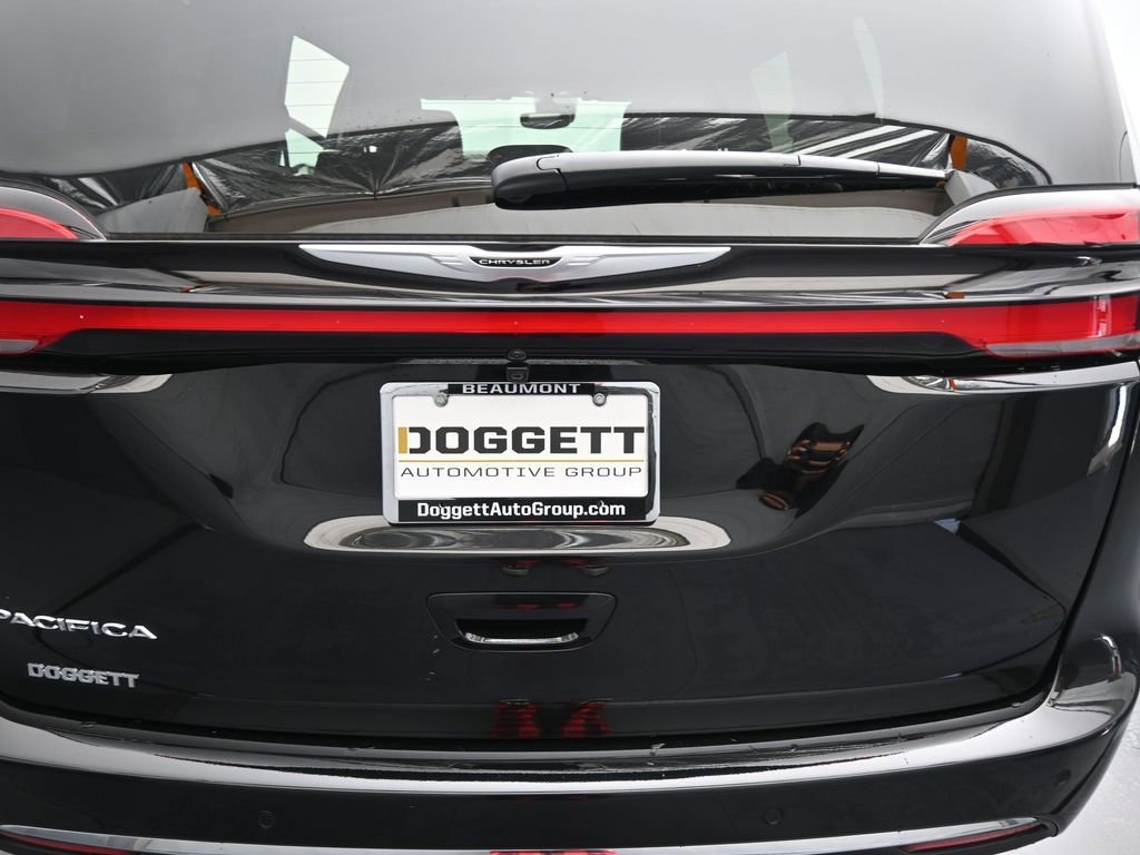 New 2026 Chrysler Pacifica Select image 25