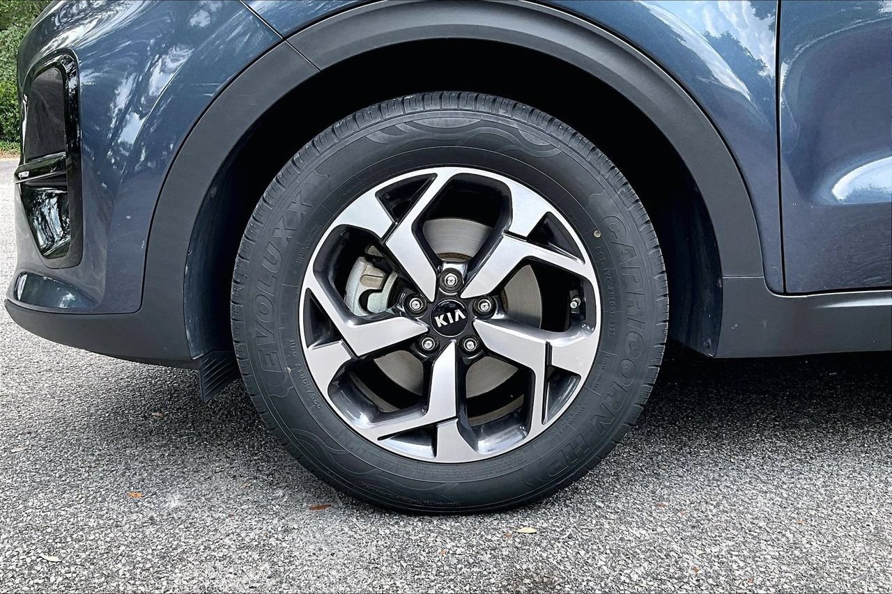 Used 2020 Kia Sportage LX FWD image 32