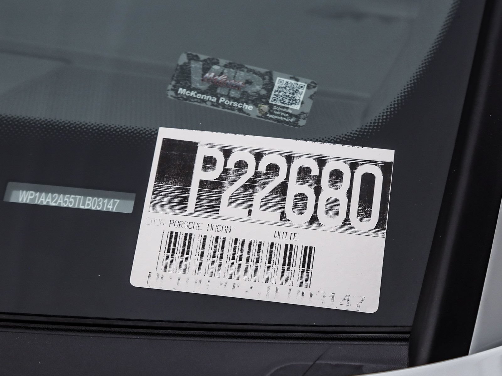 Certified 2026 Porsche Macan AWD/4WD image 33