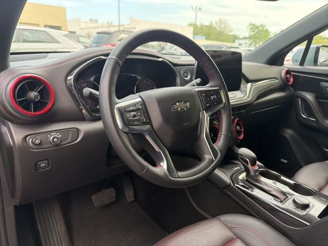 Used 2025 Chevrolet Blazer RS image 8