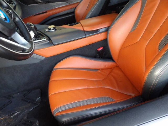 Used 2019 BMW i8 Coupe image 27