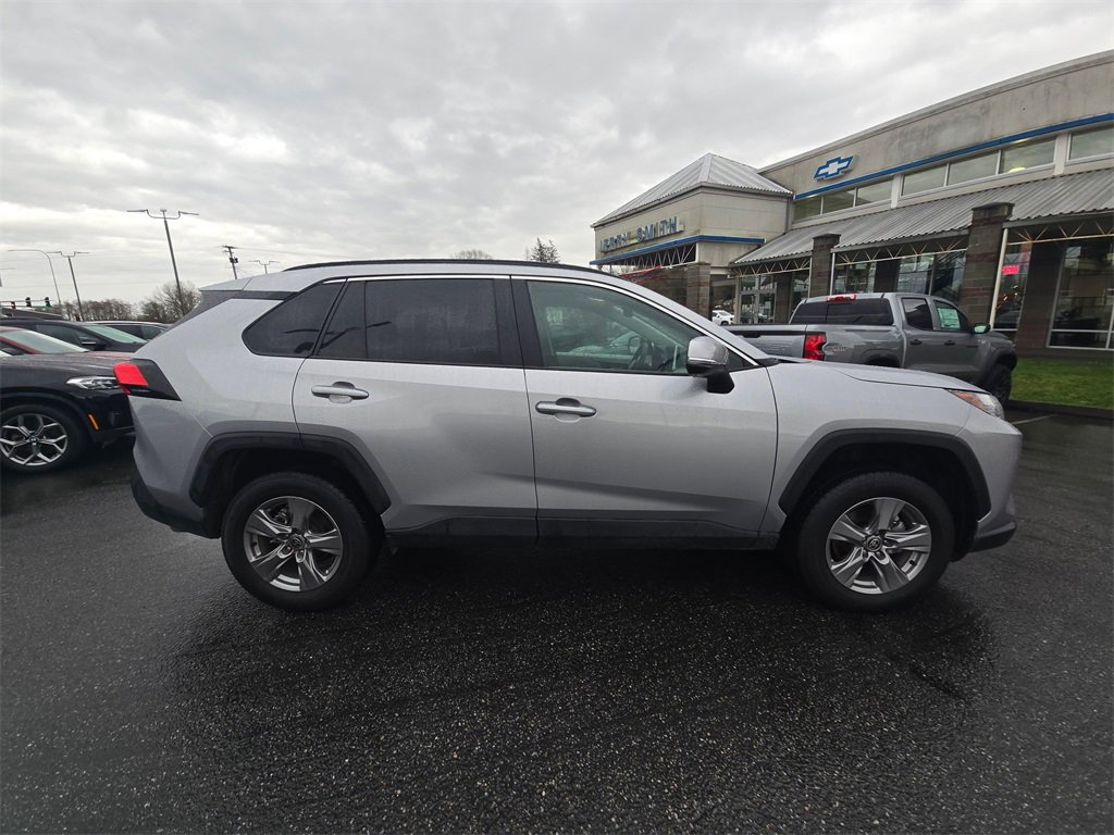 Used 2025 Toyota RAV4 XLE w/ Convenience Package image 2