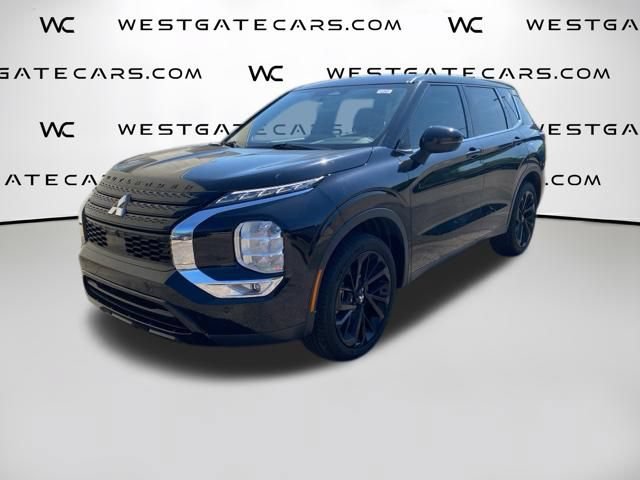 Used 2023 Mitsubishi Outlander SE Black Edition FWD 360° Tour