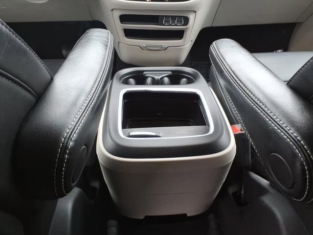 Used 2023 Chrysler Pacifica Touring-L FWD image 15