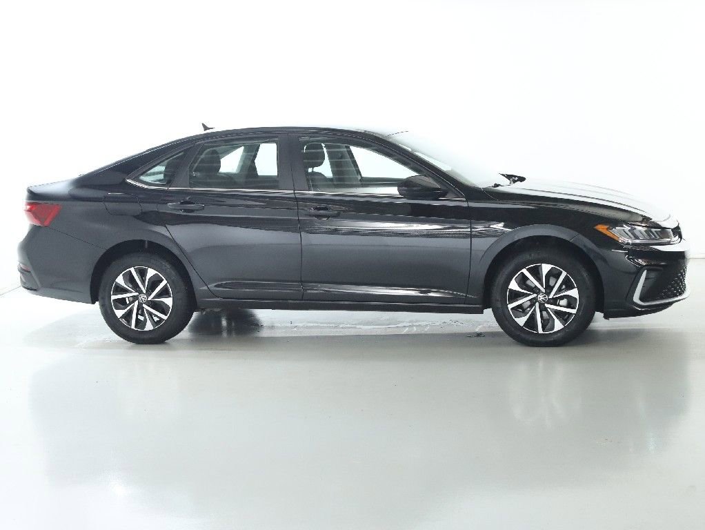 Used 2025 Volkswagen Jetta S image 11