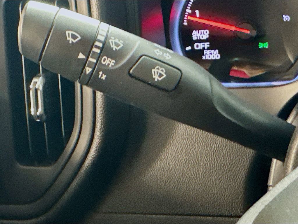 Used 2020 Chevrolet Silverado 1500 Custom w/ Custom Value Package RWD image 13