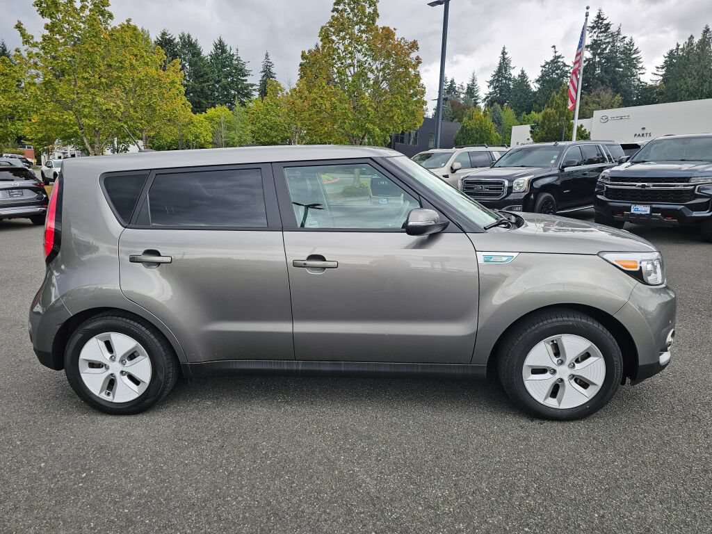 Used 2016 Kia Soul EV + w/ Paint Protection Film Package FWD image 4