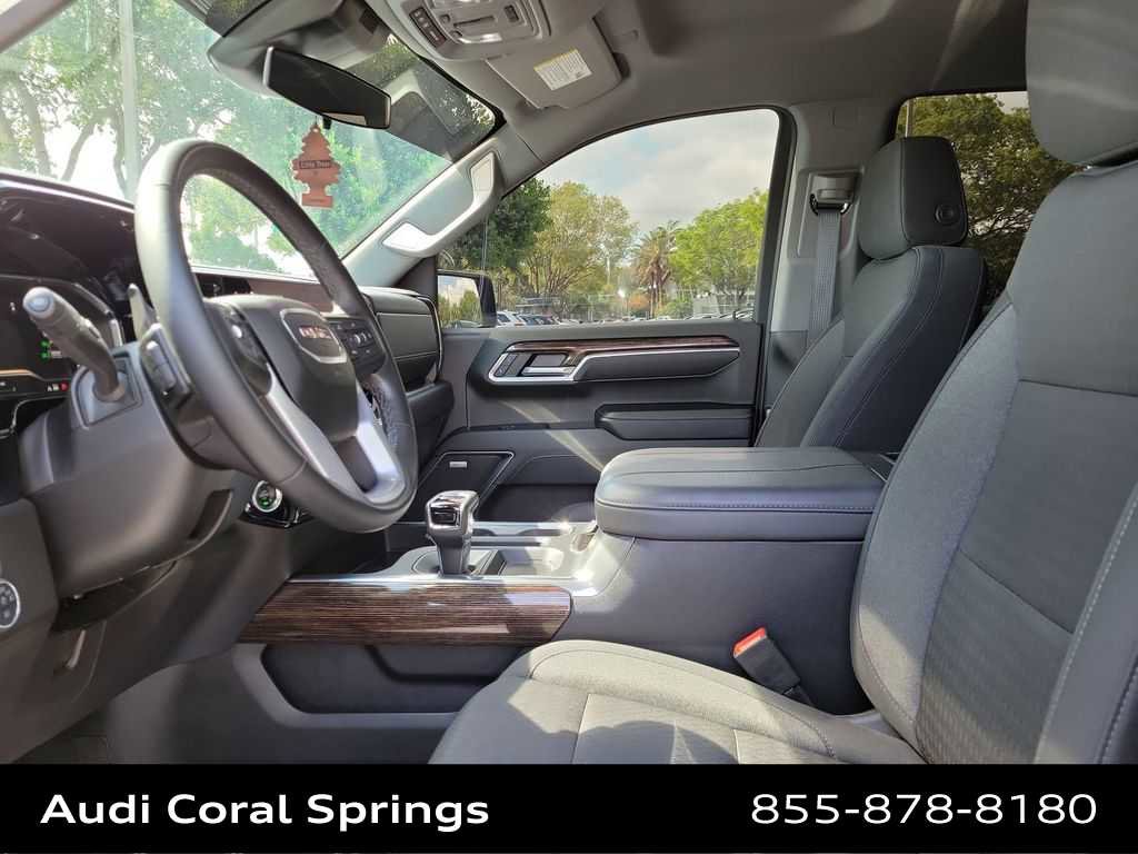 Used 2025 GMC Sierra 1500 Elevation w/ Preferred Package AWD/4WD image 10