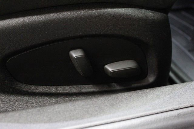 Used 2016 Chevrolet Camaro LT w/ Technology Package RWD image 10