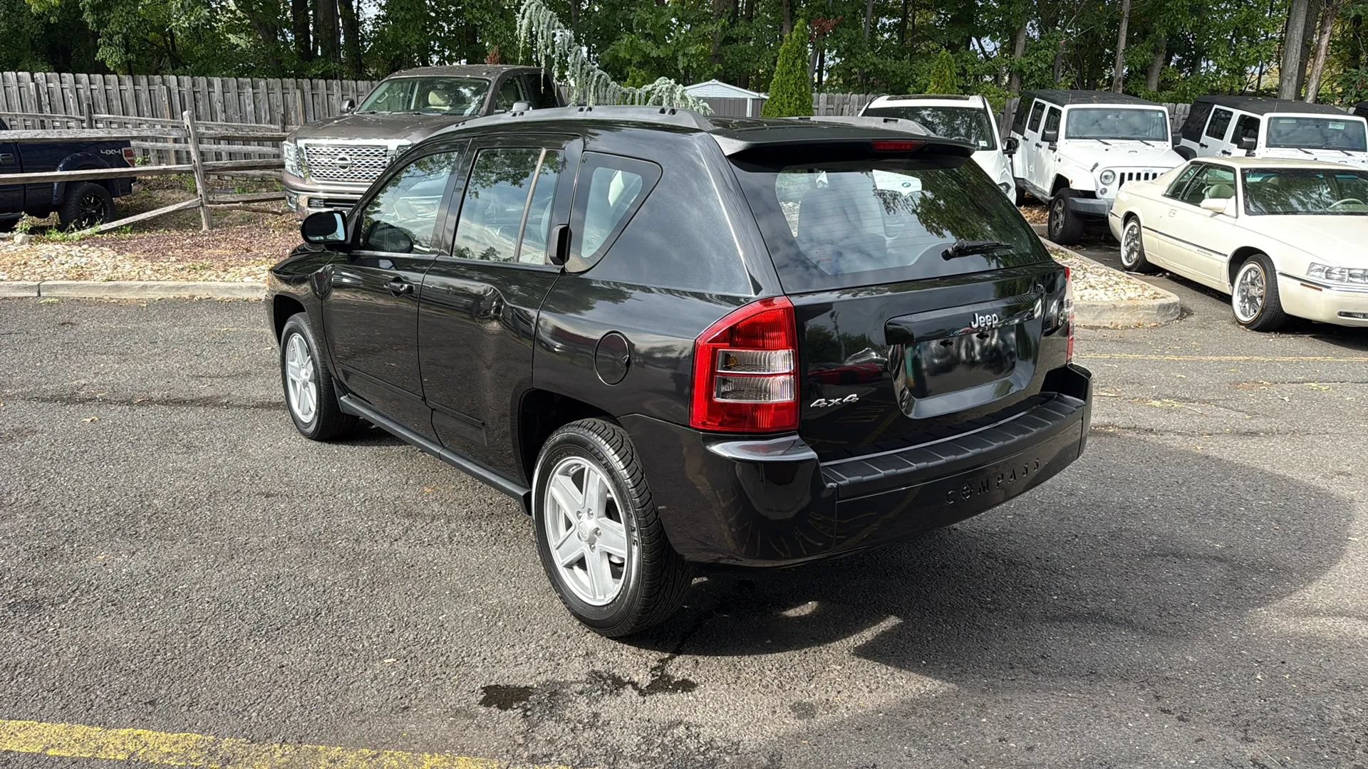 Used 2010 Jeep Compass Sport w/ PWR Equipment Group AWD/4WD image 8