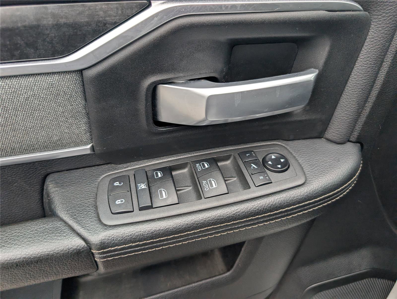 Used 2021 RAM 2500 Big Horn w/ Night Edition image 20