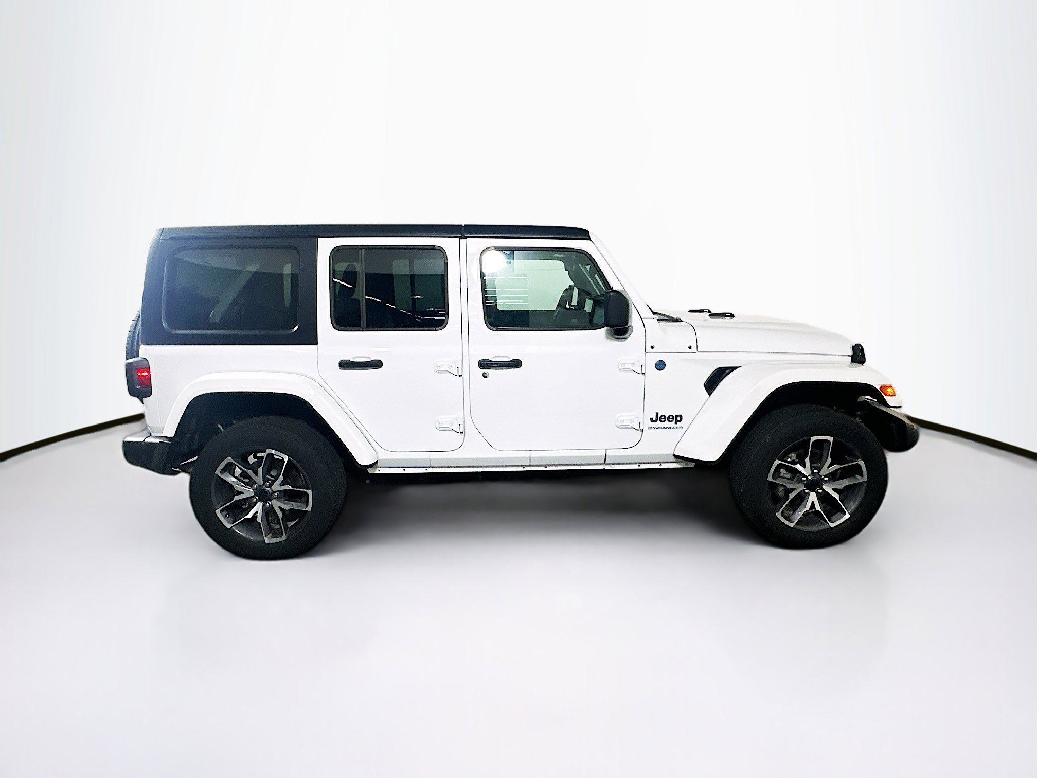 Used 2024 Jeep Wrangler Sport S w/ Convenience Group image 10