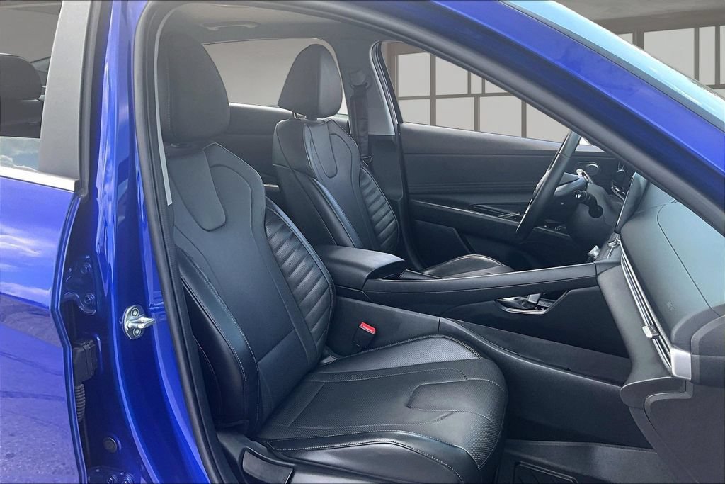 Used 2023 Hyundai Elantra Limited w/ Cargo Package FWD image 28