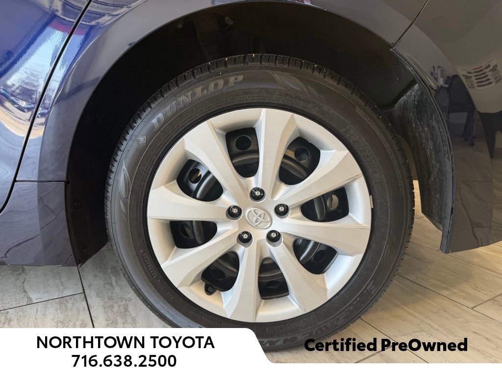 Used 2025 Toyota Corolla LE image 25