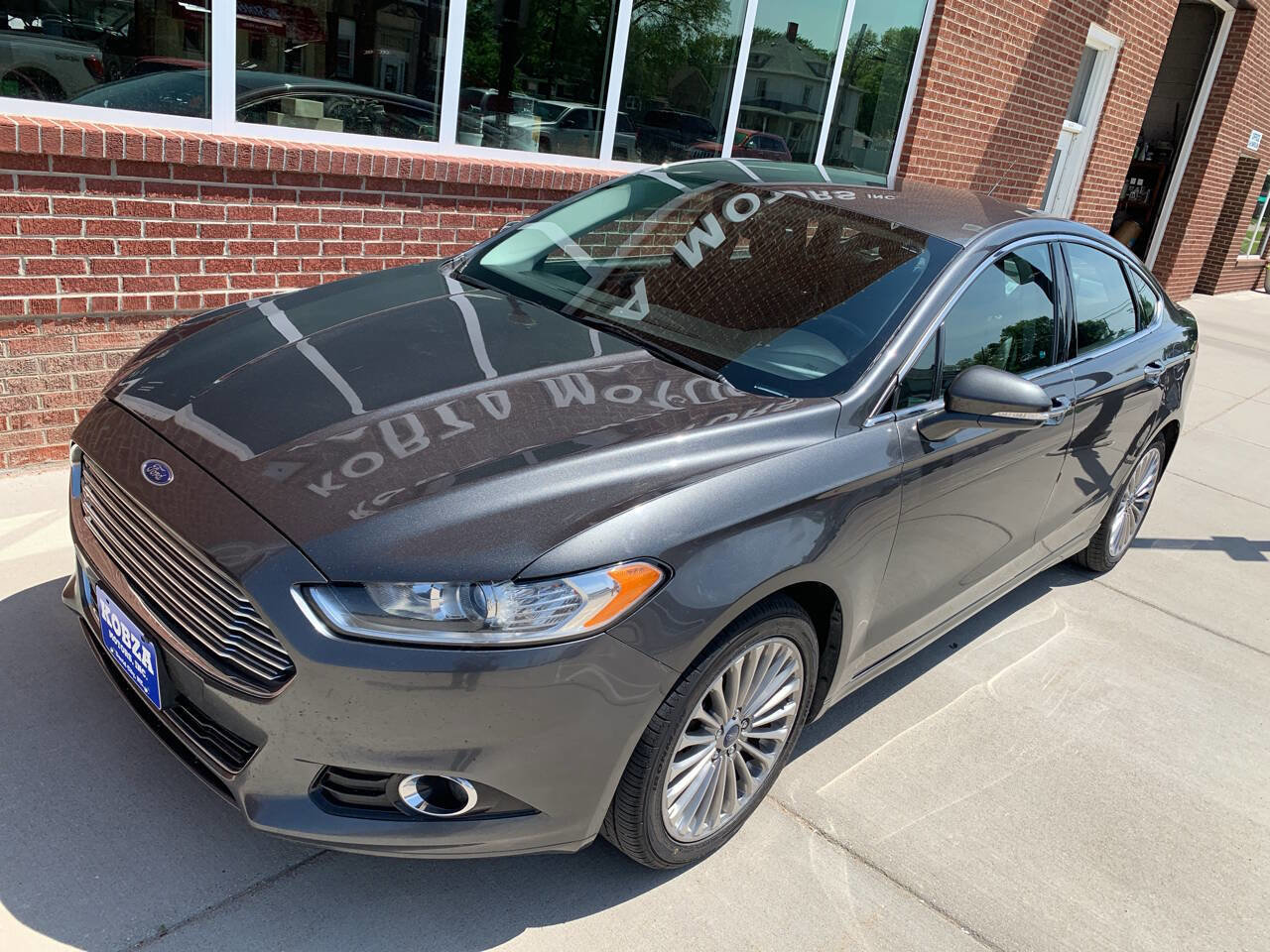 Used 2016 Ford Fusion Titanium image 4