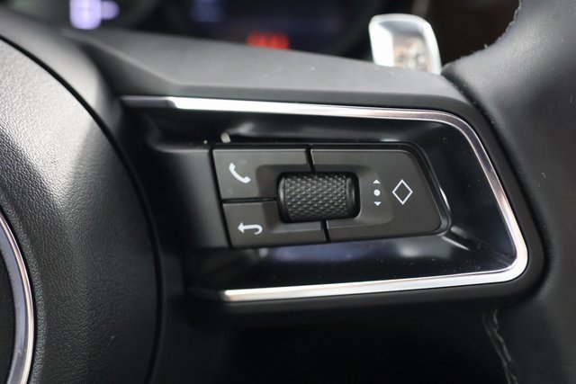 Used 2022 Porsche Macan image 12