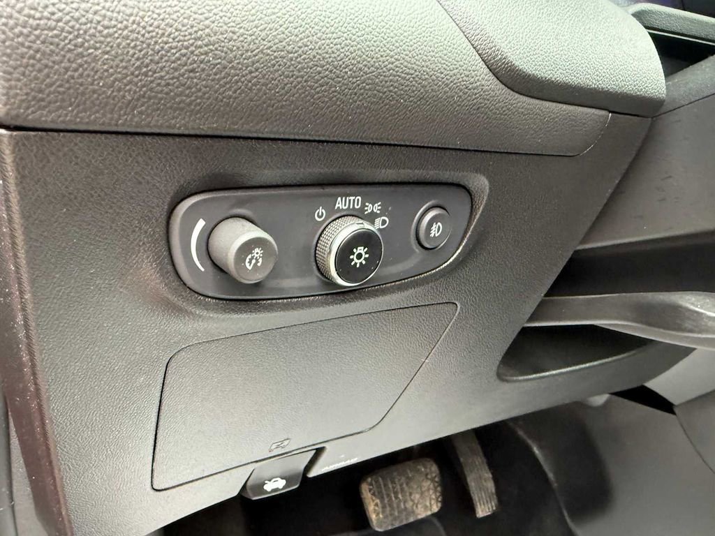 Used 2022 Buick Encore GX Select w/ Experience Buick Package image 15