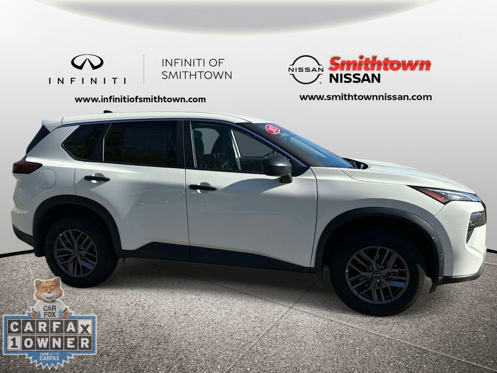 Used 2025 Nissan Rogue S AWD/4WD image 7