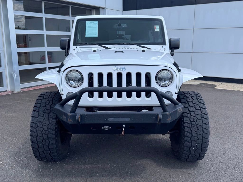 Used 2014 Jeep Wrangler Unlimited Sahara w/ Connectivity Group AWD/4WD image 8