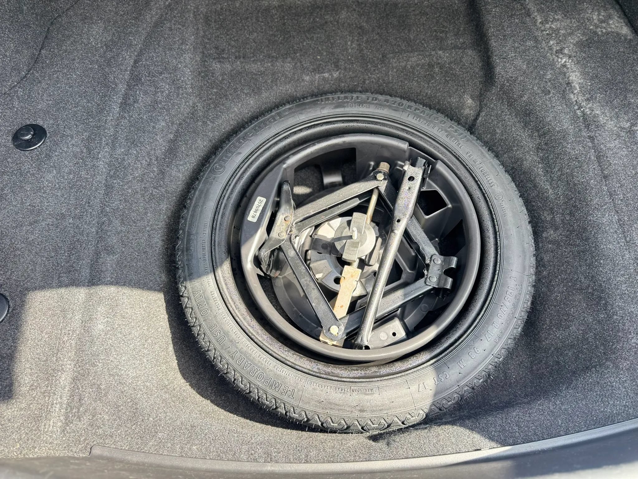 Used 2010 Cadillac DTS FWD image 45