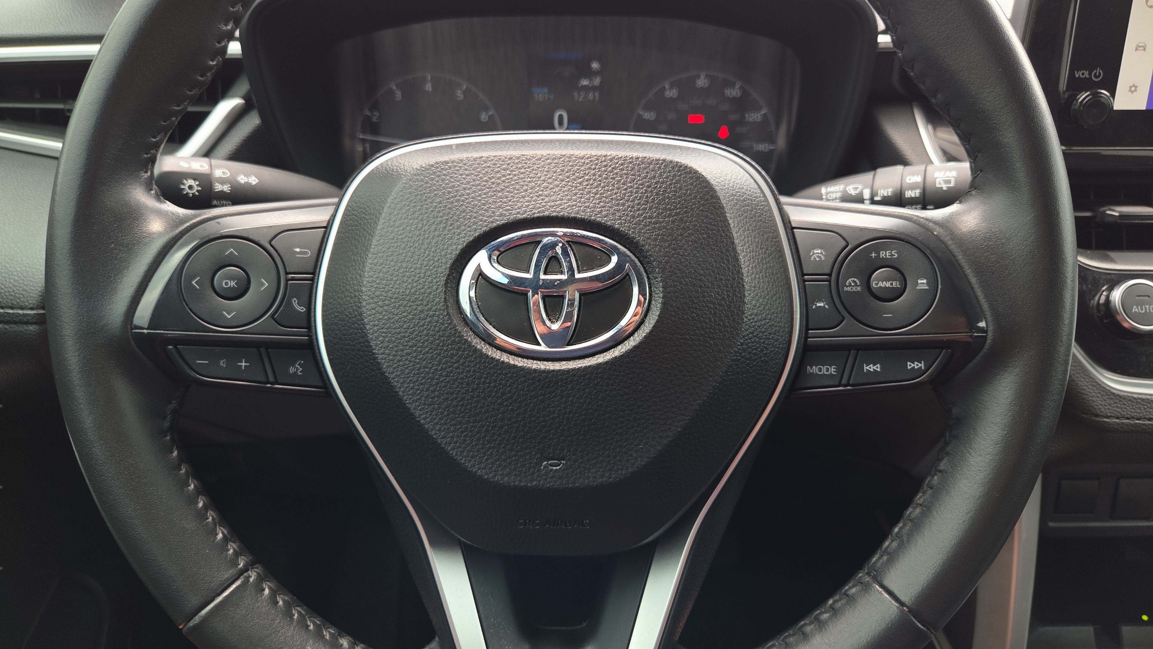 Used 2024 Toyota Corolla Cross AWD Hybrid image 25