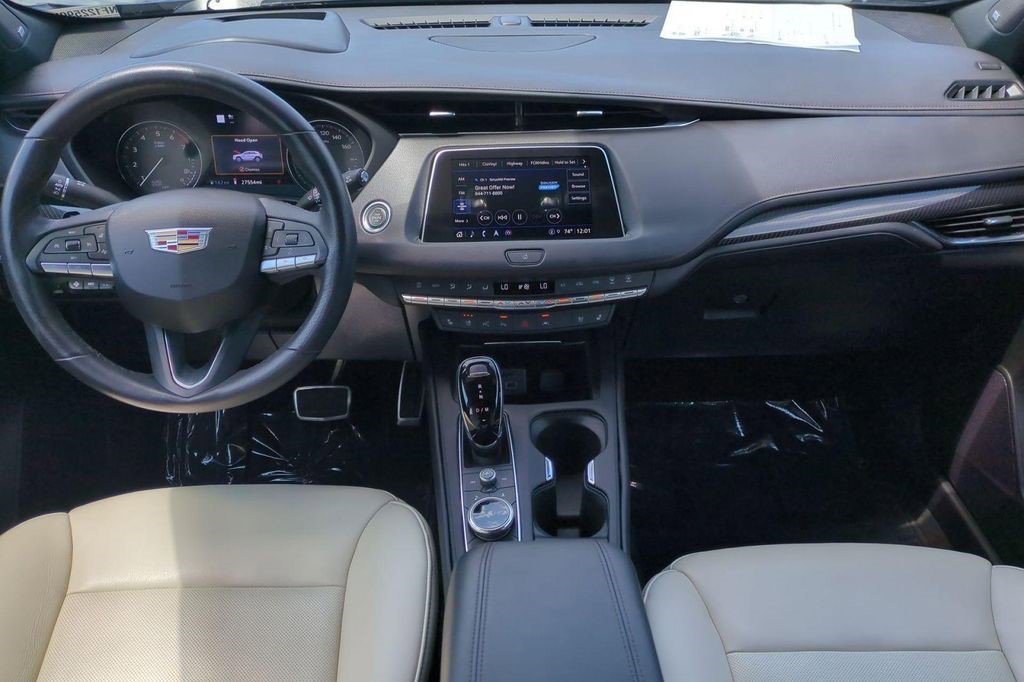 Certified 2022 Cadillac XT4 Sport FWD image 14