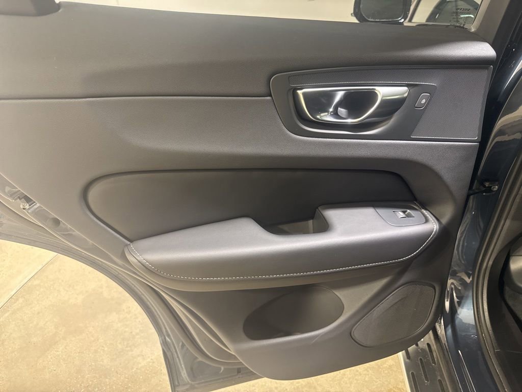 Used 2025 Volvo XC60 B5 Ultra w/ Climate Package image 20
