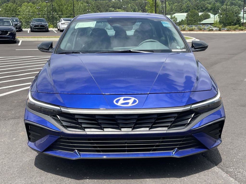 Used 2025 Hyundai Elantra Sport FWD image 8